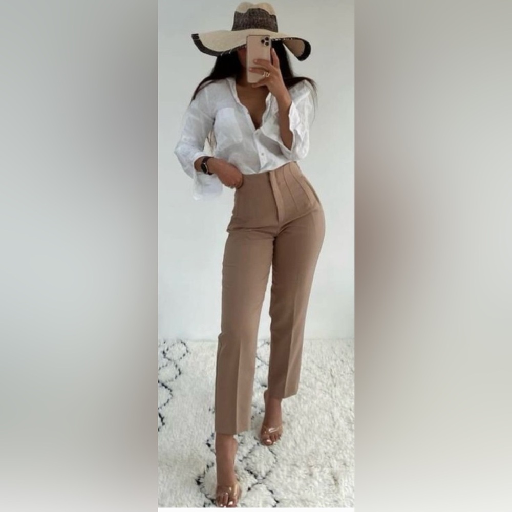 High-Waist Tailored H&M Trousers in Camel